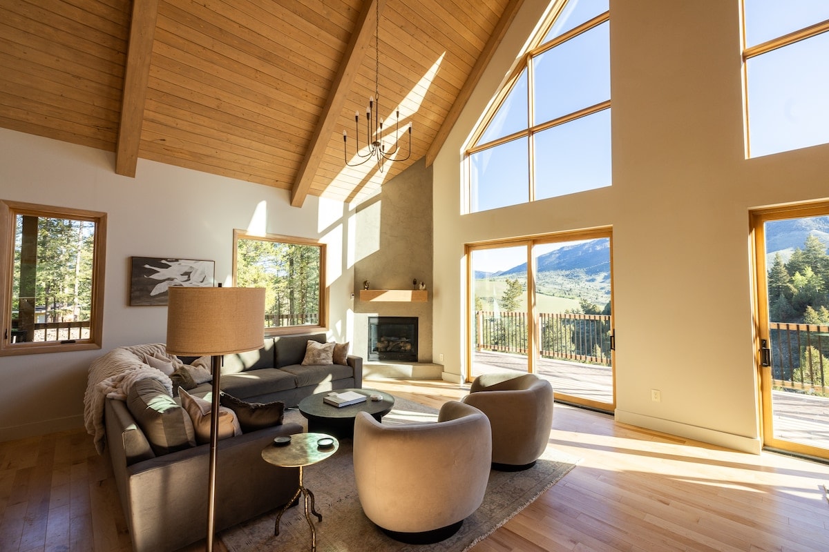 Modern Mountain Cabin